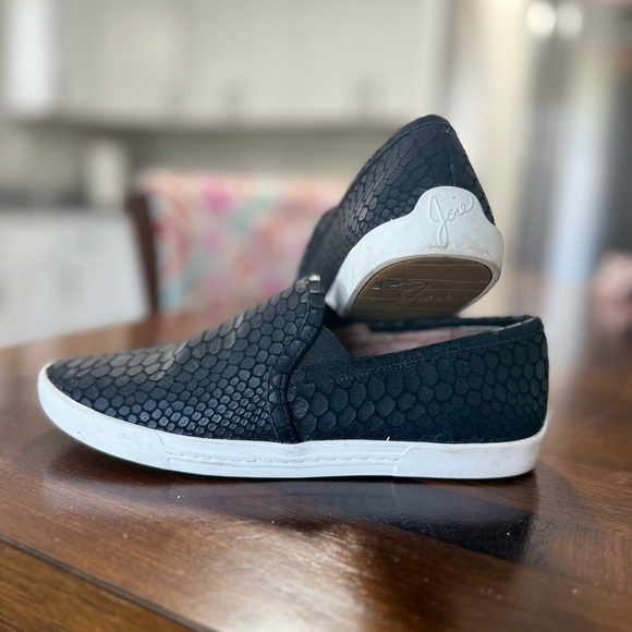 NEW Joie Black Embossed Leather Slip-On Sneakers SIZE 4 - Picture 4 of 4